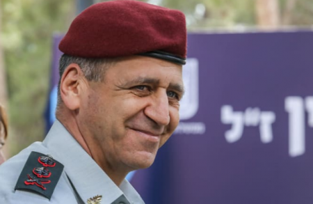 كوخافي يصدر كتاب عن عمله في قيادة الجيش